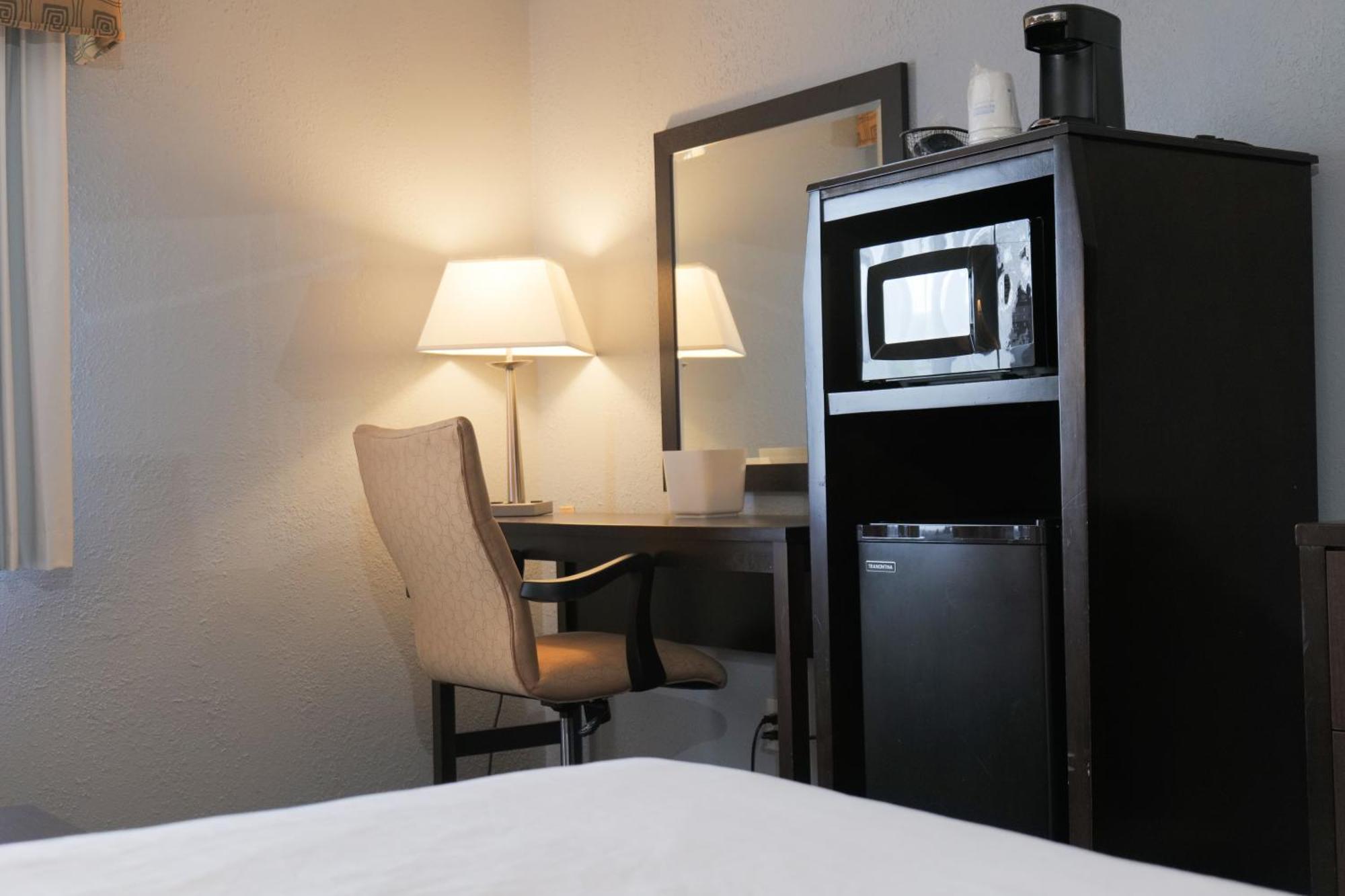 Baymont By Wyndham Flint Airport North Hotel Exterior foto