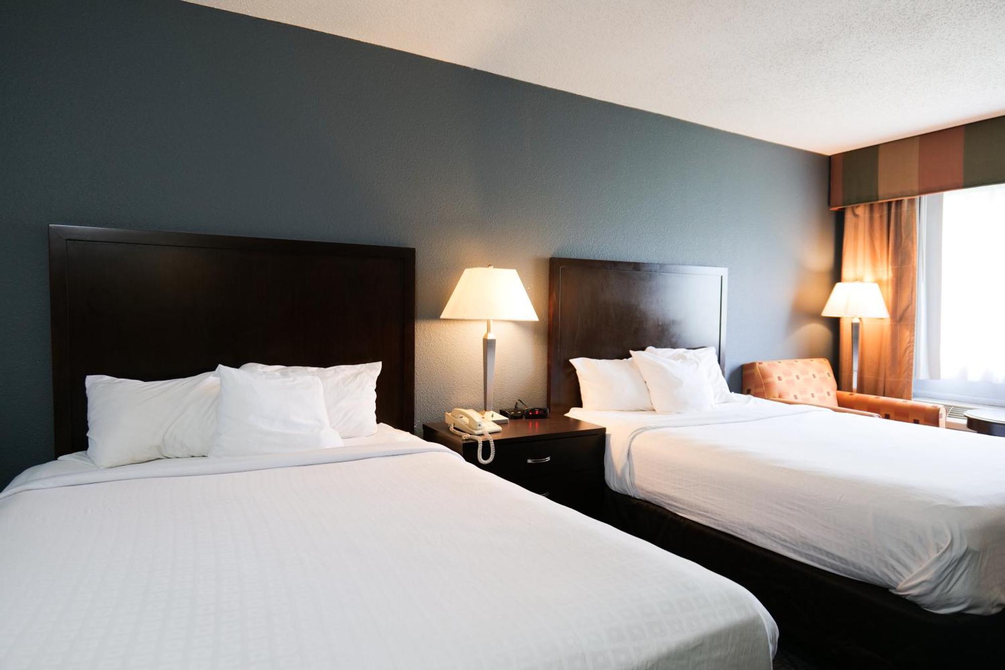 Baymont By Wyndham Flint Airport North Hotel Exterior foto