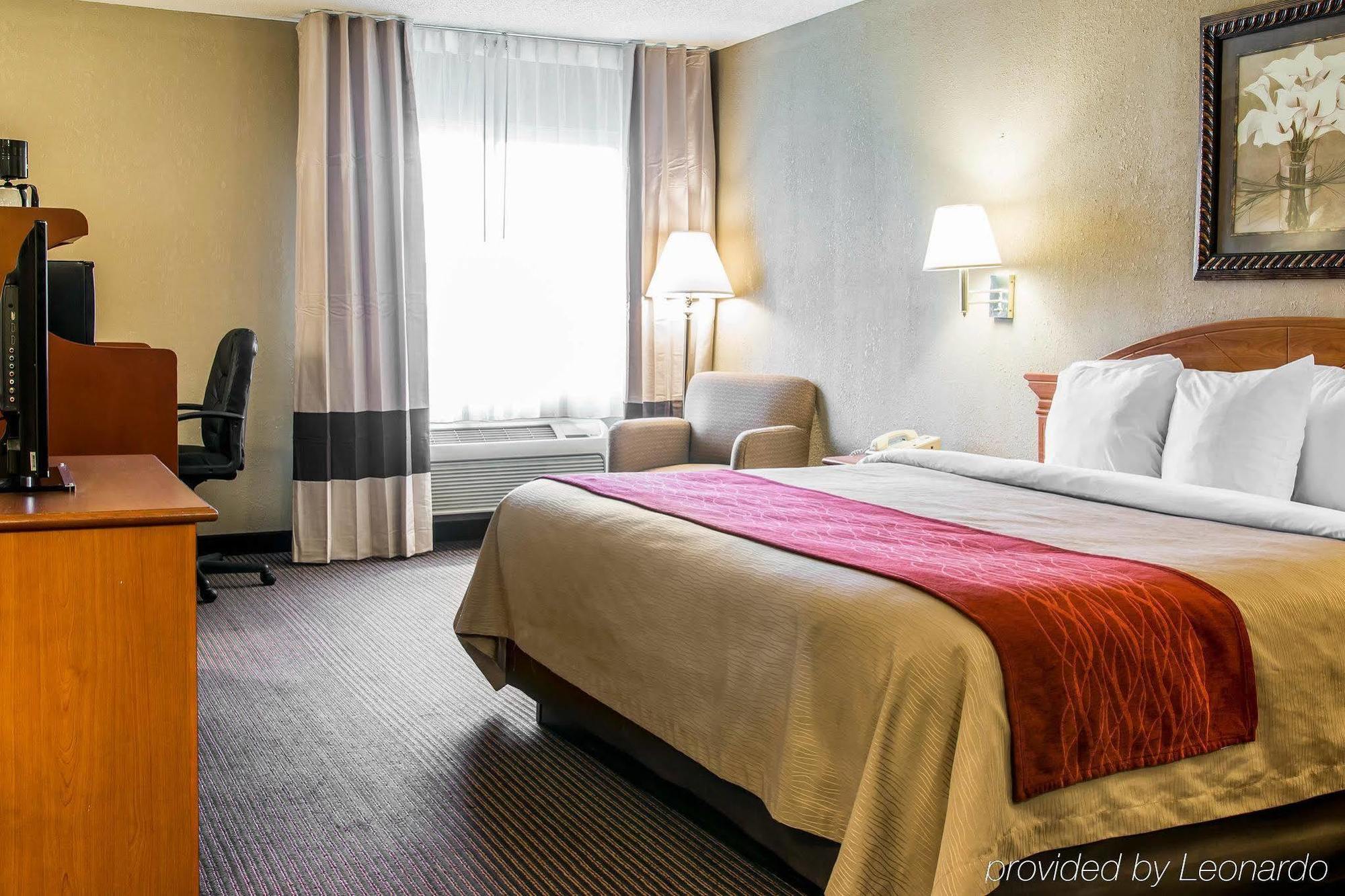 Baymont By Wyndham Flint Airport North Hotel Exterior foto